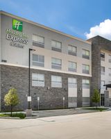 Holiday Inn Express/Suites Denton South