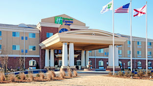 Holiday Inn Express & Suites Florence NE