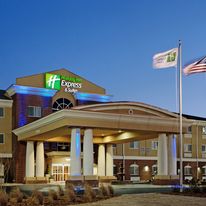 Holiday Inn Express & Suites Florence NE