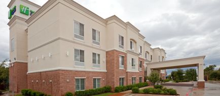 Holiday Inn Express Exterior