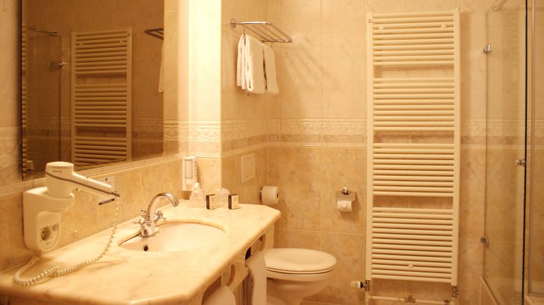 <b>Fletcher Hotel De Dikke Van Dale Room</b>. Images powered by <a href="https://www.leonardoworldwide.com/" title="Leonardo Worldwide" target="_blank">Leonardo</a>.