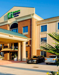Holiday Inn Express & Suites Waller