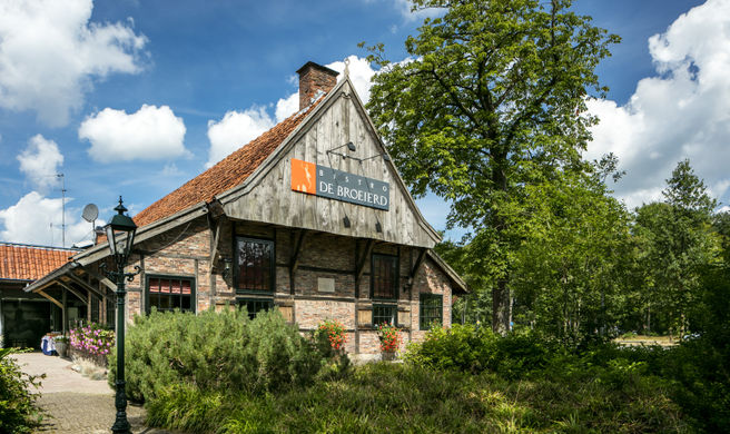 Fletcher Hotel-Restaurant De Broeierd Exterior