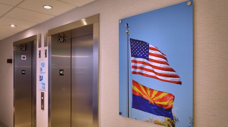 Holiday Inn Express Hotel/Stes Phoenix W Lobby