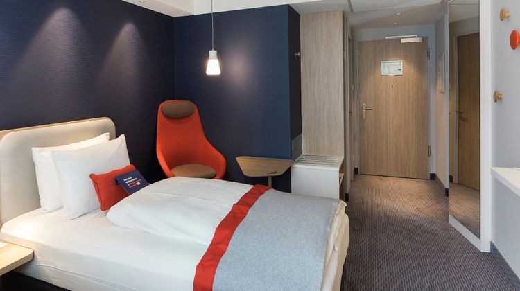 Holiday Inn Express Wiesbaden Room