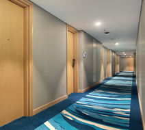 Holiday Inn Express Jakarta Wahid Hasyim Lobby
