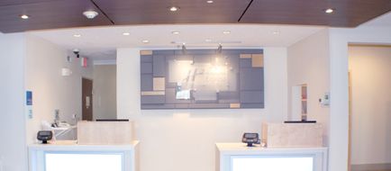 Holiday Inn Express Suites Lobby