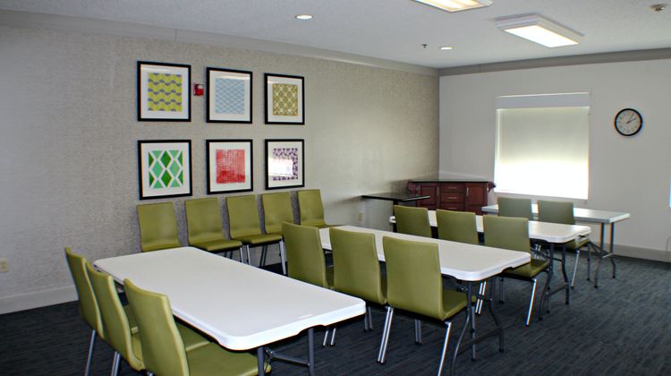 Holiday Inn Express Suites Meeting