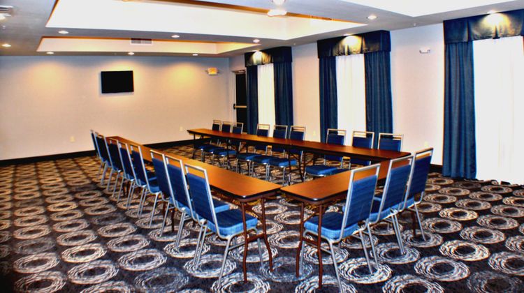 Holiday Inn Express & Suites Bonham Meeting