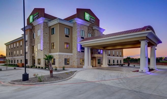 Holiday Inn Express/Stes Carrizo Springs Exterior
