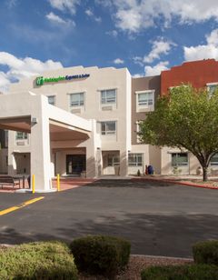Holiday Inn Express & Suites Santa Fe