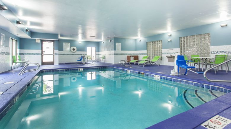 <b>Holiday Inn Express & Suites Santa Fe Pool</b>. Images powered by <a href="https://www.leonardoworldwide.com/" title="Leonardo Worldwide" target="_blank">Leonardo</a>.