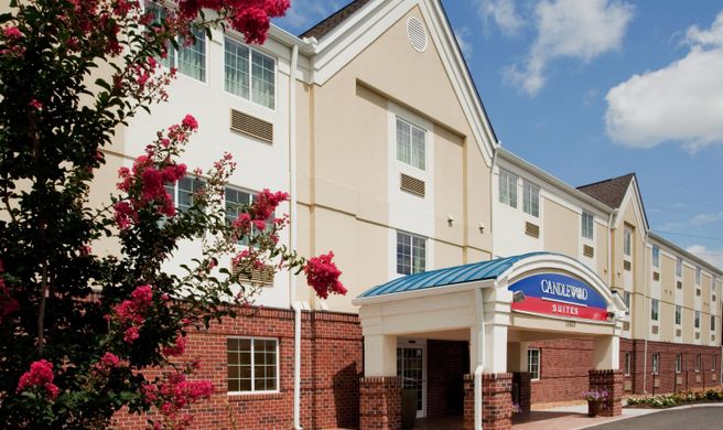 Candlewood Suites Colonial Heights Exterior