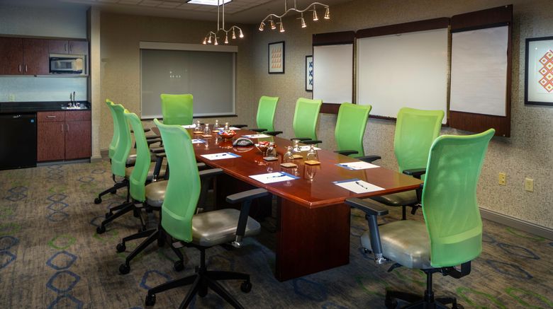 <b>Holiday Inn Express Meeting</b>. Images powered by <a href="https://www.leonardoworldwide.com/" title="Leonardo Worldwide" target="_blank">Leonardo</a>.