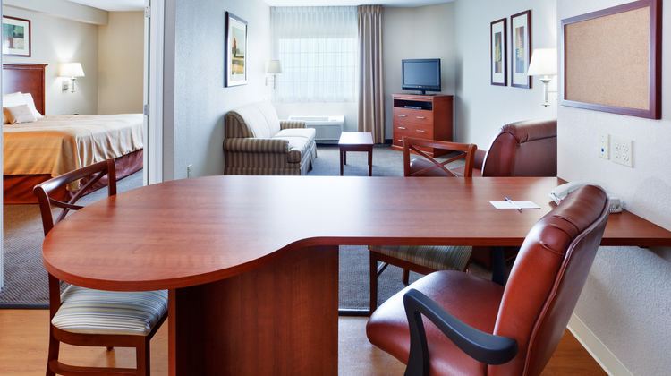 Candlewood Suites Suite