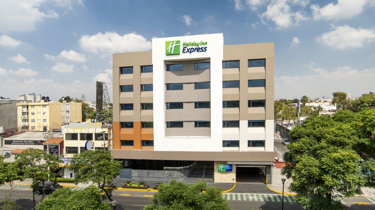 Holiday Inn Express Mexico Basilica Exterior