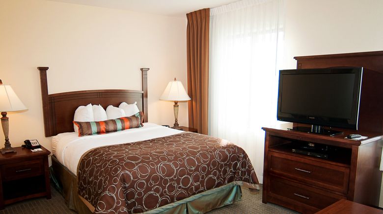 <b>Staybridge Suites Wichita Suite</b>. Images powered by <a href="https://www.leonardoworldwide.com/" title="Leonardo Worldwide" target="_blank">Leonardo</a>.
