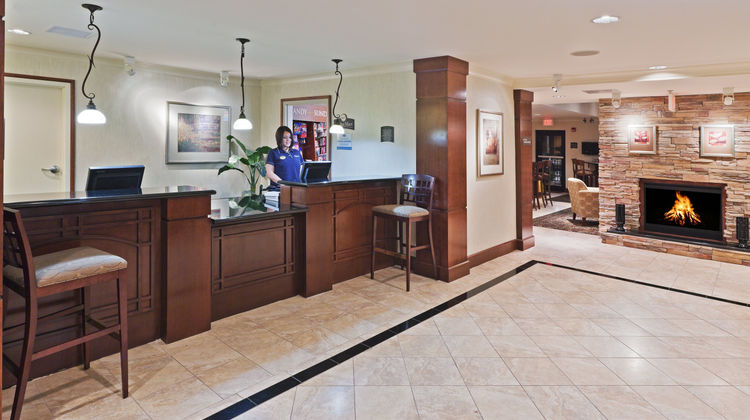 Staybridge Suites Wichita Lobby