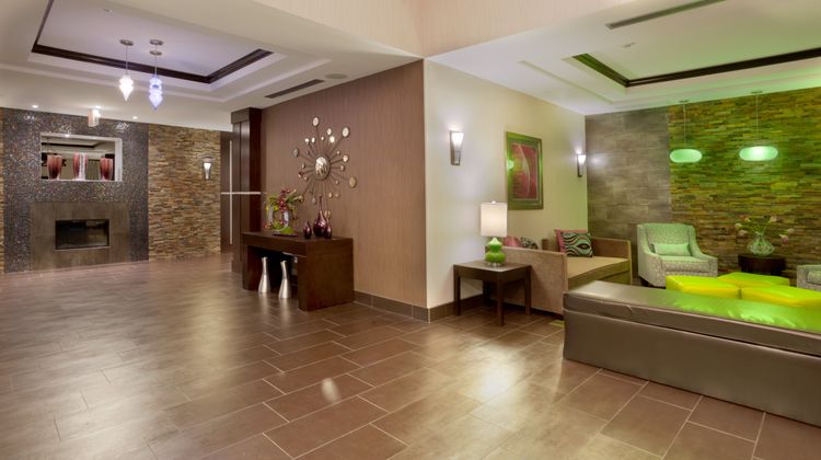 Holiday Inn Express & Suites Beltway 8 Lobby