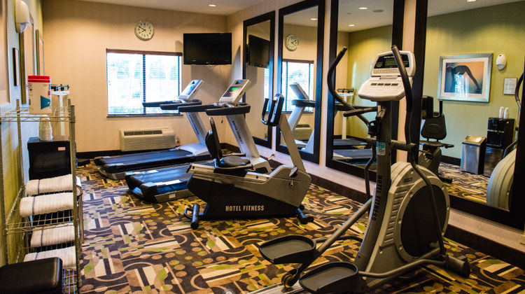 Holiday Inn Express & Suites Beltway 8 Health Club