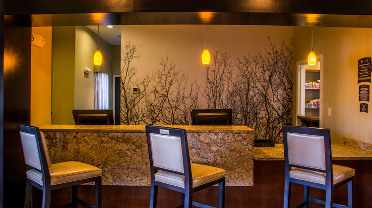 Staybridge Suites Schererville Lobby