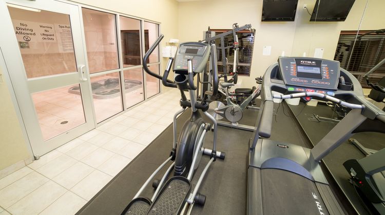 Holiday Inn Express & Suites Drayton Val Health Club