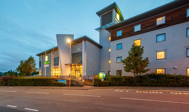 Holiday Inn Express Birmingham - Walsall Exterior