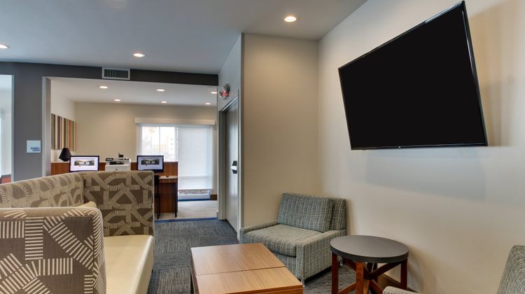 Holiday Inn Express & Suites Ithaca Restaurant