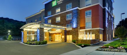 Holiday Inn Express & Suites Ithaca Exterior
