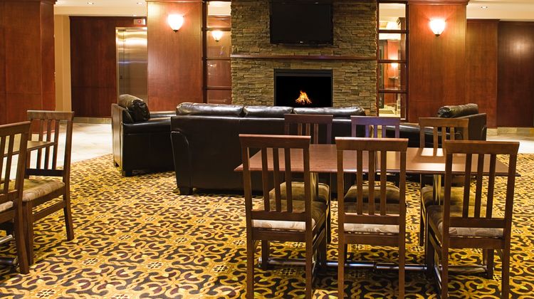 Holiday Inn Express Slave Lake Restaurant