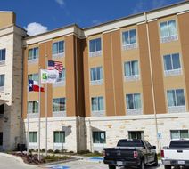 Holiday Inn Express & Suites Baytown Exterior