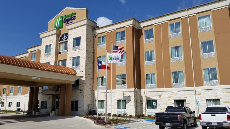Holiday Inn Express & Suites Baytown Exterior