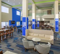 Holiday Inn Express/Suites Raymondville Lobby