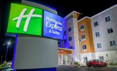 Holiday Inn Express/Suites Raymondville