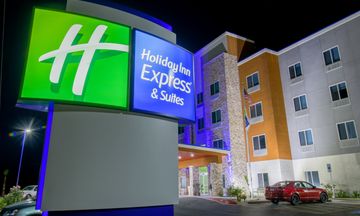 Holiday Inn Express/Suites Raymondville