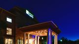 Holiday Inn Express Hotel & Suites Exterior
