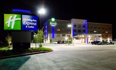 Holiday Inn Express & Suites Taylor