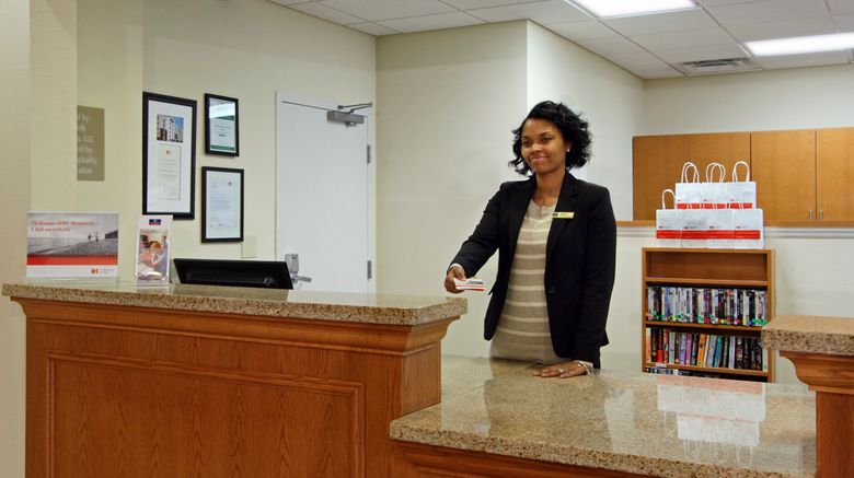 <b>Candlewood Suites Norfolk Airport Lobby</b>. Images powered by <a href="https://www.leonardoworldwide.com/" title="Leonardo Worldwide" target="_blank">Leonardo</a>.