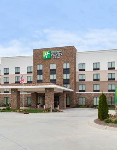 Holiday Inn Express & Suites Monroe