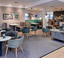 Holiday Inn Haydock Lobby