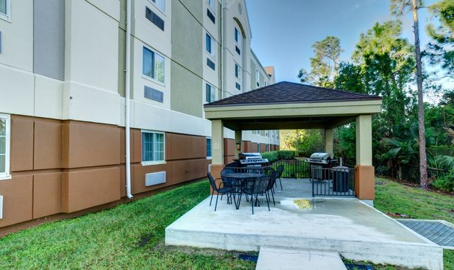Candlewood Suites Lobby