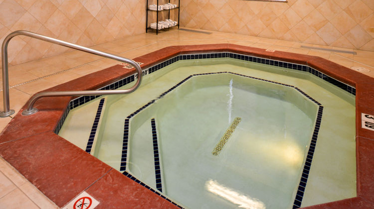 Candlewood Suites Pool
