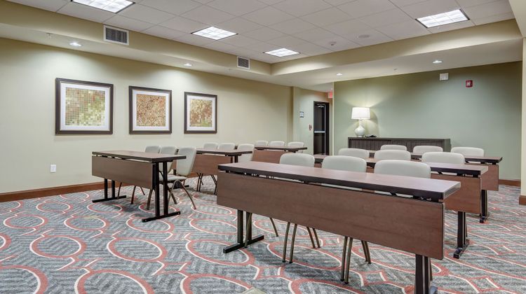 Staybridge Suites St Louis - Westport Meeting