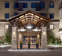 Staybridge Suites Eau Claire-Altoona Exterior
