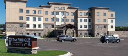 Staybridge Suites Eau Claire-Altoona Exterior