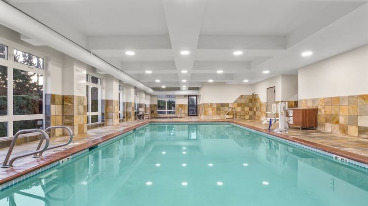 Holiday Inn Express & Suites Tacoma Pool