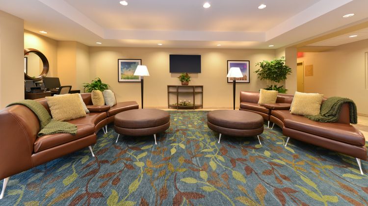 Candlewood Suites Sayre Lobby