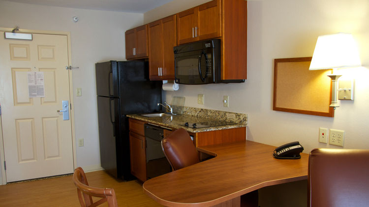 Candlewood Suites Champaign Room