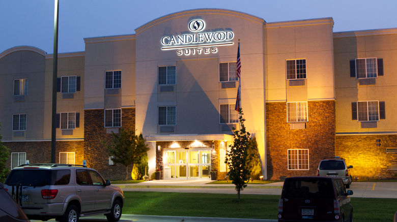 <b>Candlewood Suites Champaign Exterior</b>. Images powered by <a href="https://www.leonardoworldwide.com/" title="Leonardo Worldwide" target="_blank">Leonardo</a>.