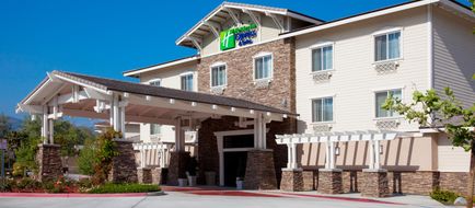 Holiday Inn Express Hotel & Stes Exterior